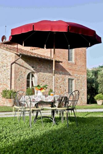 2- agriturismo Principato di Toscana - giardino-r