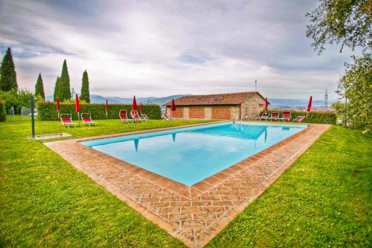 6- piscina agriturismo pricnicato di Toscana-r